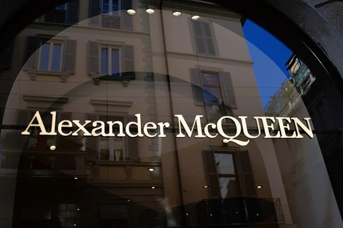 Νέος διευθυντής δημιουργικού του οίκου μόδας Alexander McQueen ο Seán McGirr