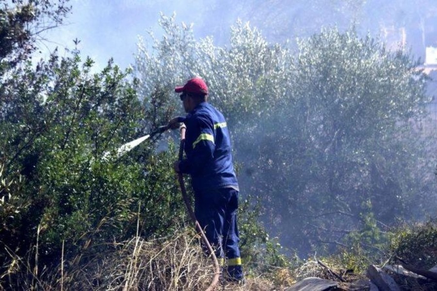 Προς οριοθέτηση η φωτιά στην Καβάλα – Πού σημειώθηκαν αναζωπυρώσεις