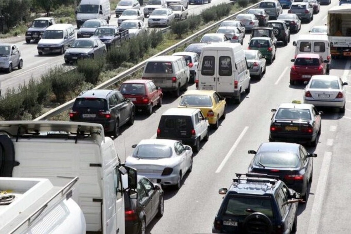 Θεσσαλονίκη: Καραμπόλα 7 οχημάτων στην Περιφερειακή στο ύψος Επταπυργίου