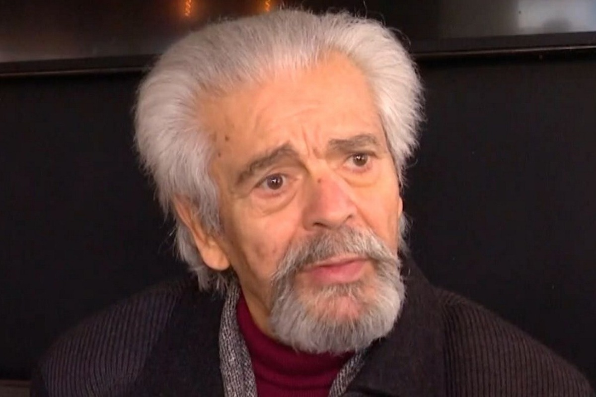 Γιάννης Μόρτζος: «Ο Γιώργος Λαμπάτος μας δημιουργούσε προβλήματα στο θέατρο, για αυτό απολύθηκε»