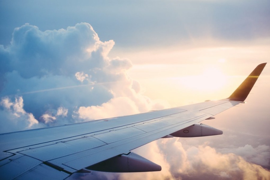 Αναστάτωση σε αεροπλάνο: Επιβάτης άναψε τσιγάρο