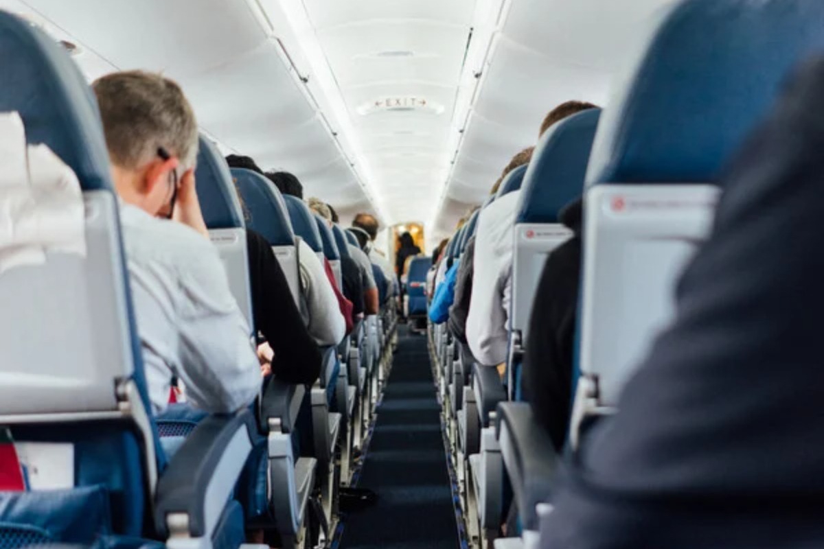 Μια αεροσυνοδός αποκάλυψε τις τρεις πιο αηδιαστικές συνήθειες των επιβατών