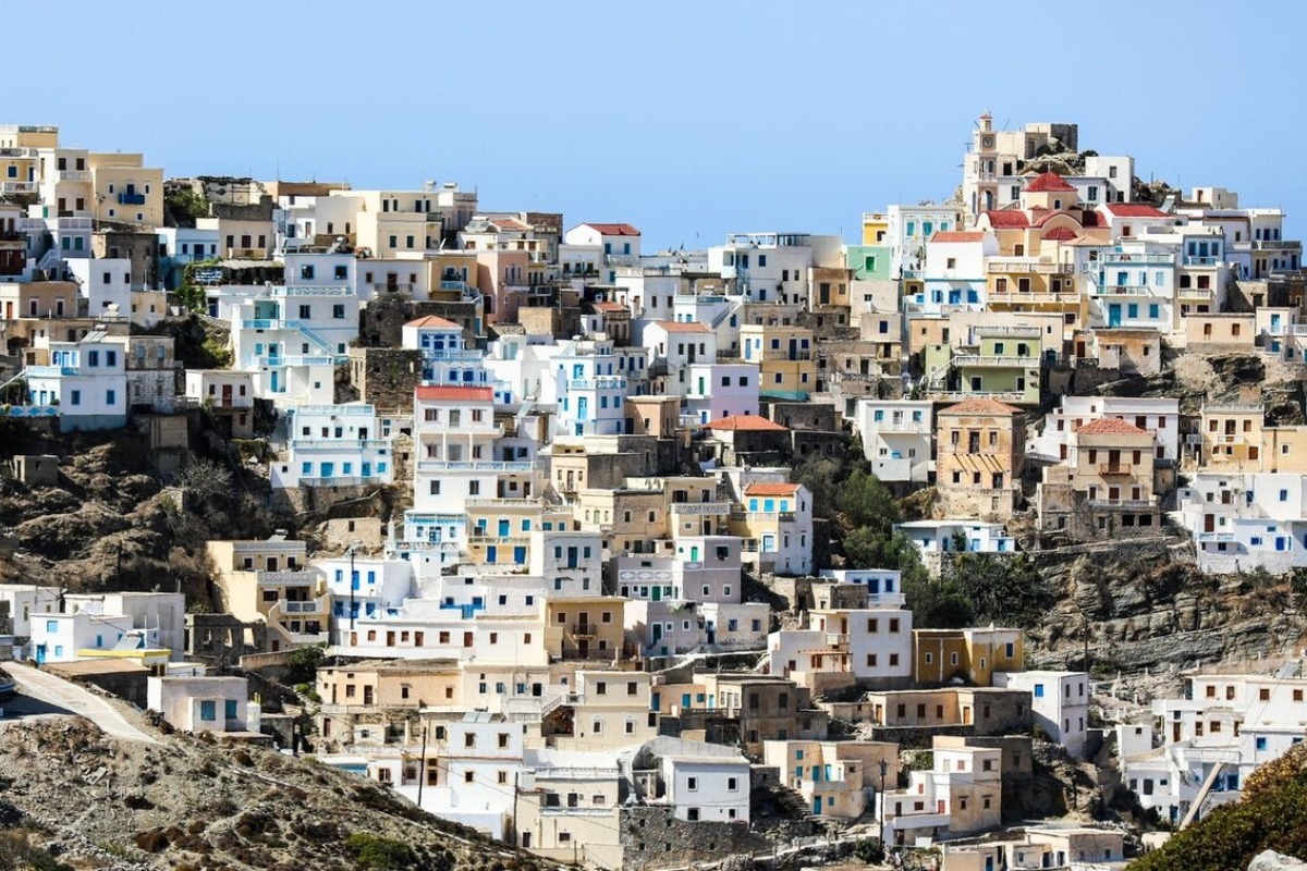 Το ελληνικό νησί που βρίσκεται μέσα στη λίστα με τα πιο ρομαντικά μέρη