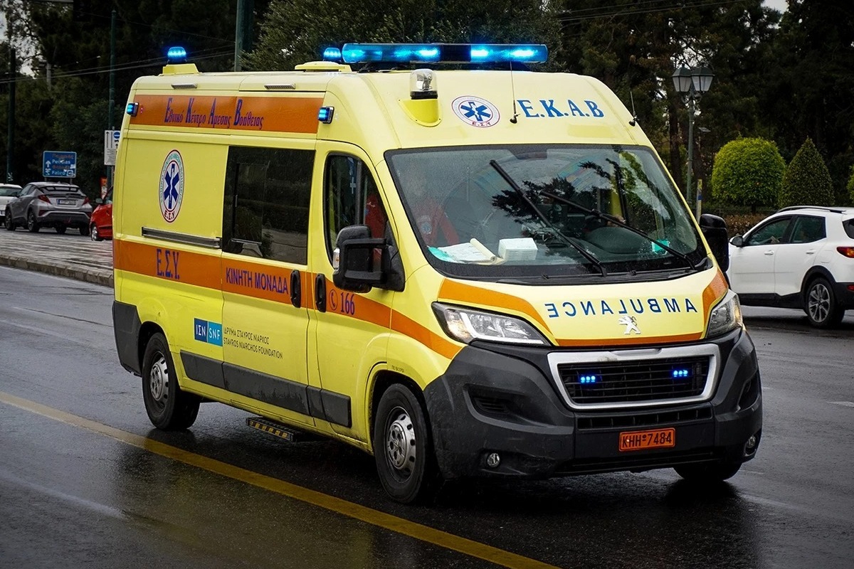 Σοκ στη Θεσσαλονίκη: Τροχαίο στον περιφερειακό με έναν νεκρό - Το αυτοκίνητο που οδηγούσε ο άνδρας εξετράπη της πορείας του και ανετράπη