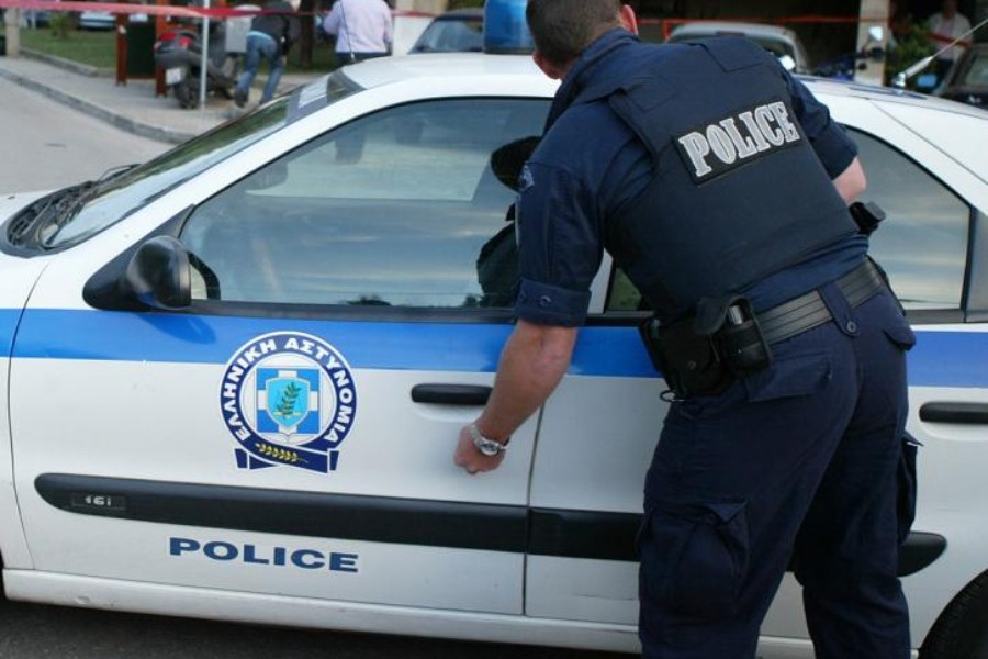 Συνελήφθη 15χρονος που επεξεργάστηκε φωτογραφίες κοριτσιών για να δείχνουν yυμνές