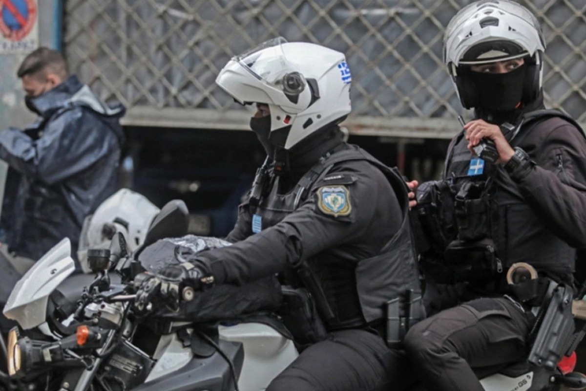 Στο αυτόφωρο 44χρονος τραγουδιστής που απείλησε αστυνομικούς κατά τη διάρκεια ελέγχου