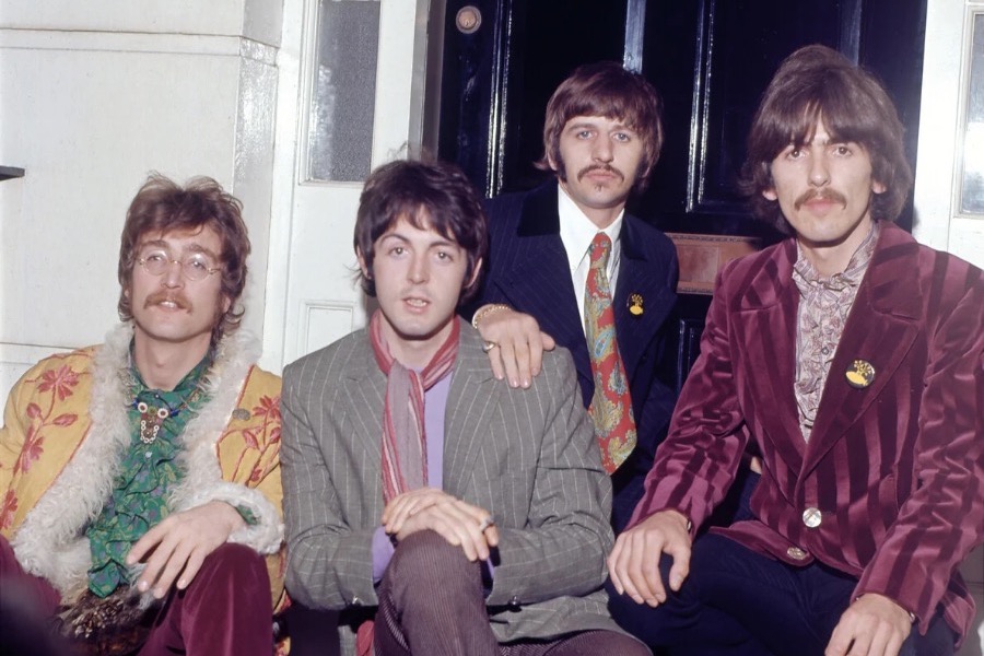 Οι Beatles κυκλοφόρησαν το πολυαναμενόμενο τελευταίο τραγούδι τους με τη βοήθεια της τεχνητής νοημοσύνης