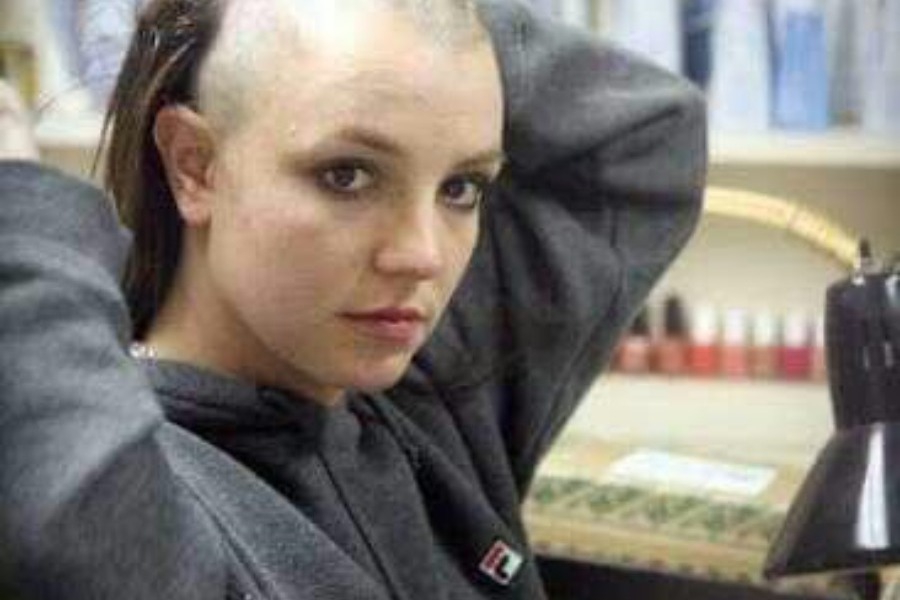 Britney Spears: Επιτέλους αποκάλυψε γιατί ξύρισε το κεφάλι της το 2007