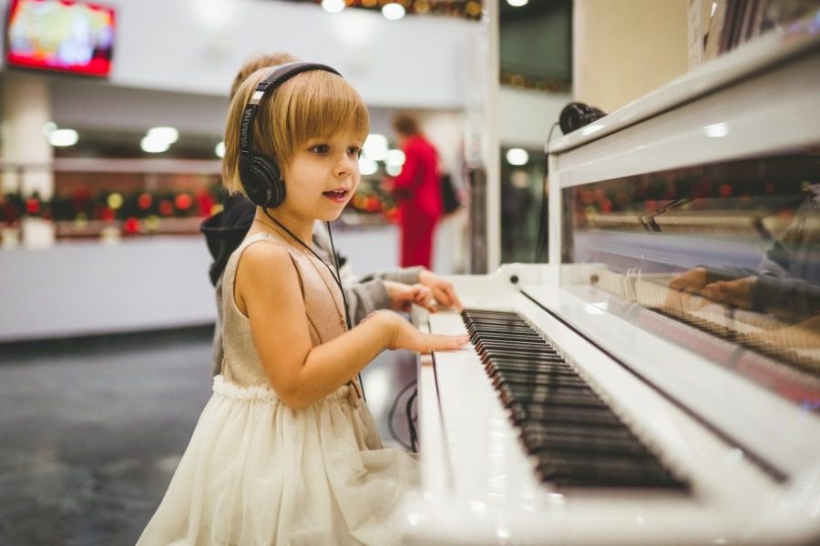 Ποια είναι τα οφέλη της μουσικής για το παιδί σας