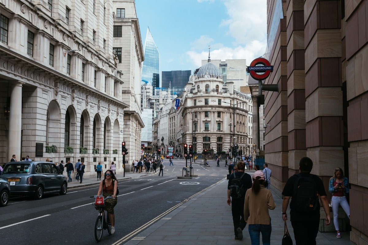 Το Λονδίνο τα κατάφερε: Ποιοι κυκλοφορούν στον δρόμο στις ώρες αιχμής