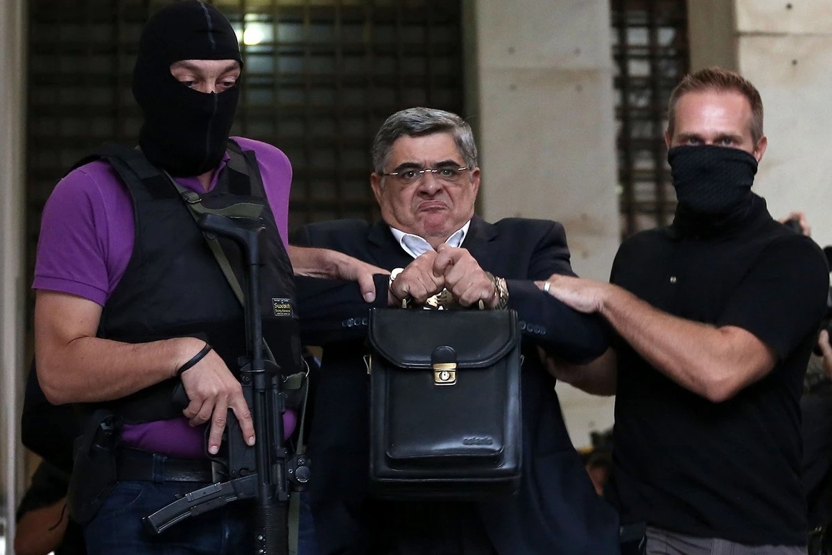 Αποφυλακίζεται ο Νίκος Μιχαλολιάκος - Ο αρχηγός της Χρυσής Αυγής βγαίνει από τη φυλακή με βούλευμα το Συμβουλίου Πλημμελιοδικών Λαμίας
