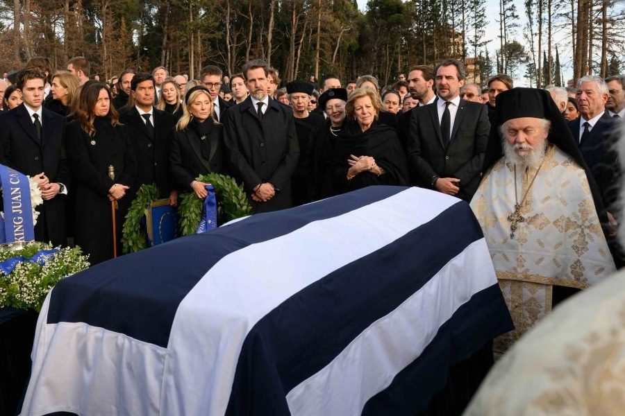 Κηδεία τέως βασιλιά Κωνσταντίνου: Γιατί δεν άνοιξε το φέρετρο;