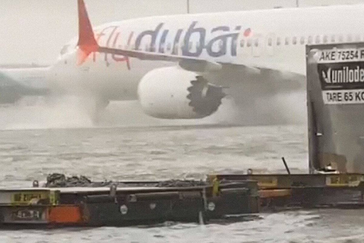 Δείτε βίντεο από Ντουμπάι: Πλημμύρες από τις σφοδρές νεροποντές ‑ Το αεροδρόμιο μετατράπηκε σε λίμνη