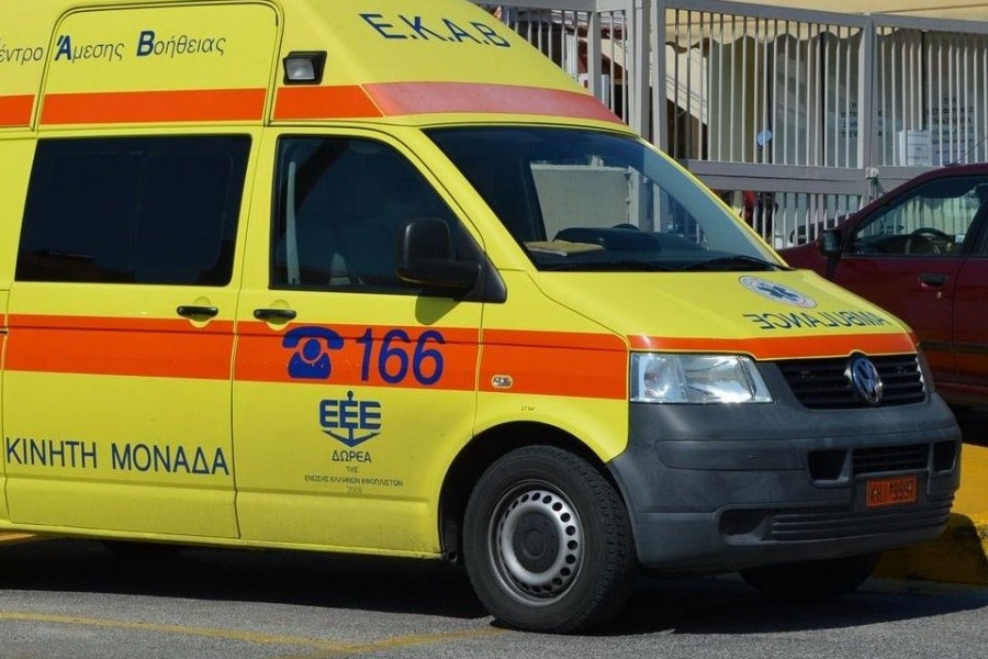 Γυναίκα πέθανε περιμένοντας ασθενοφόρο – Νέα καταγγελία στη Λέσβο