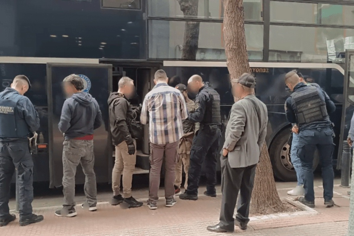 Κυψέλη: 145 προσαγωγές και 30 συλλήψεις αλλοδαπών σε ειδική επιχείρηση της ΕΛΑΣ - «Οι επιχειρησιακές δράσεις θα συνεχιστούν με αμείωτη ένταση» δηλώνει η Ελληνική Αστυνομία