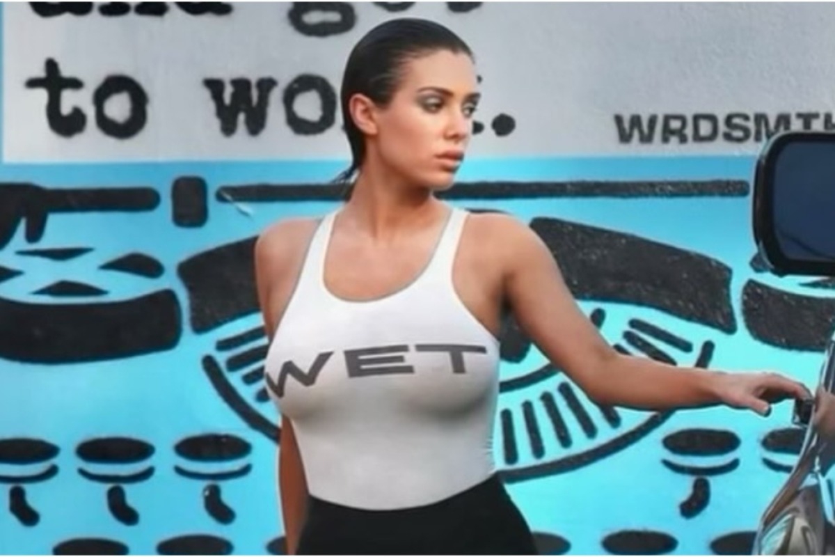 Μπιάνκα Σένσορι: Συνεχίζει να σοκάρει με το ντύσιμό της