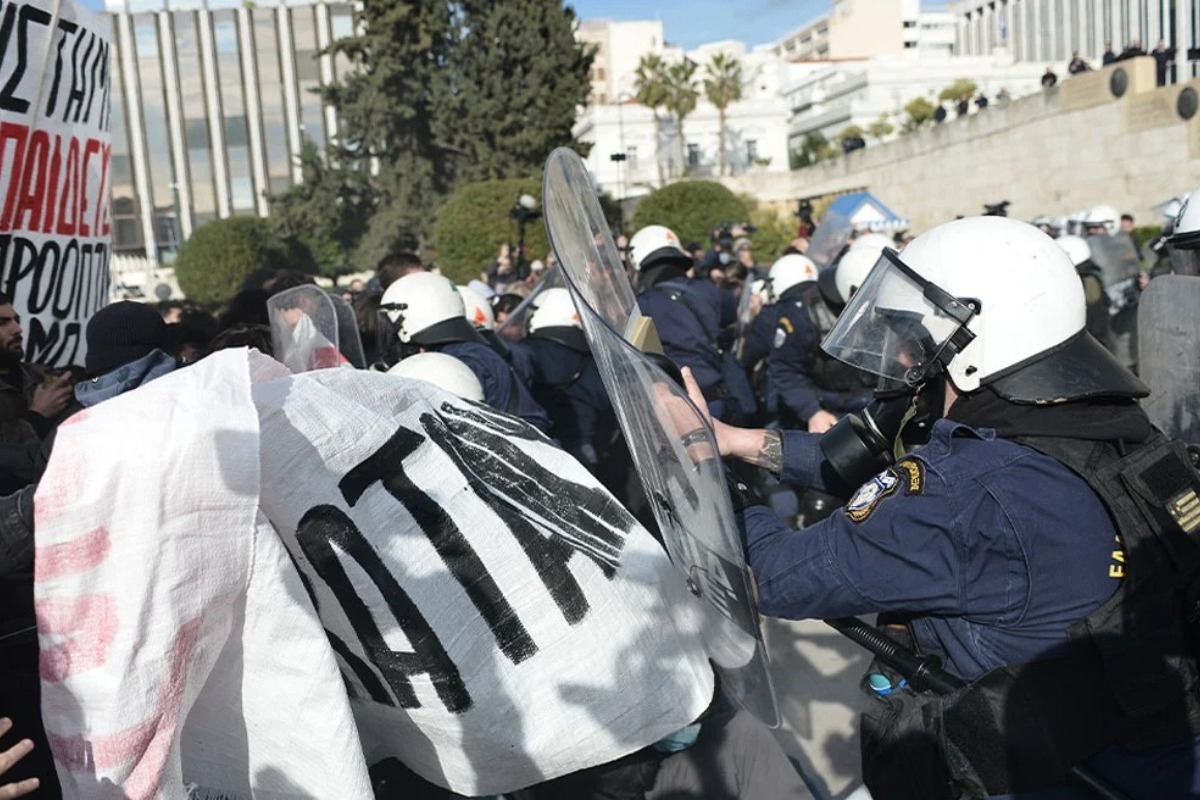 Επεισόδια με χημικά στο μαθητικό και φοιτητικό συλλαλητήριο στο Σύνταγμα