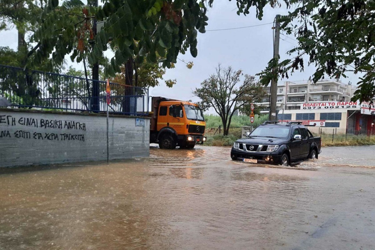 Χωρίς ρεύμα η Σκόπελος ‑ Στο έλεος των πλημμυρών οι Σποράδες, χάος στους δρόμους