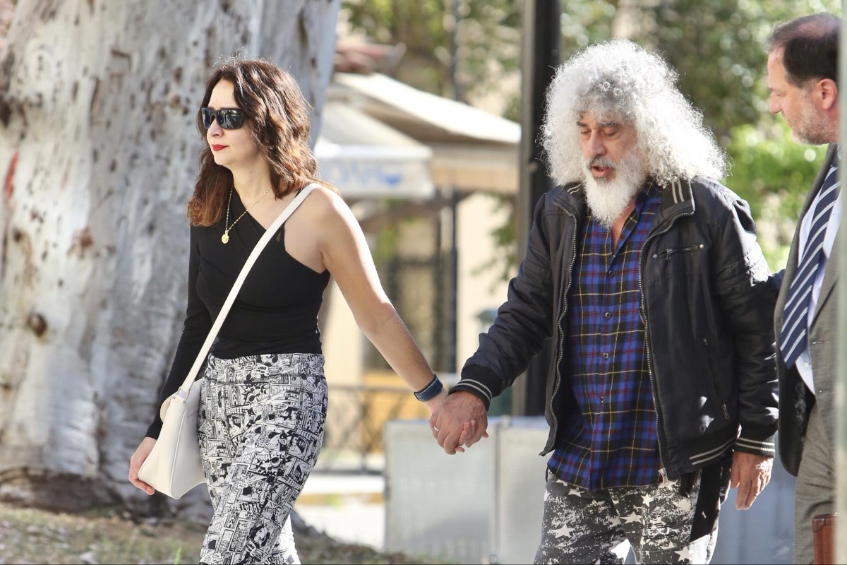«Έχει υπάρξει βiαιoς μαζί μου στο παρελθόν», αποκαλύπτει η σύζυγος του Γιάννη Γιοκαρίνη