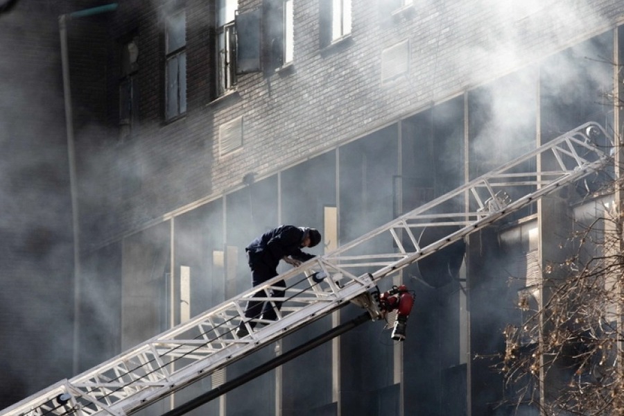 Γιοχάνεσμπουργκ: Τουλάχιστον 74 νεκροί από τη φωτιά σε κτήριο