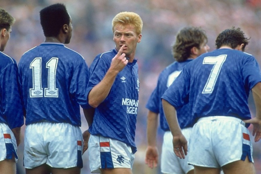 Ο ποδοσφαιριστής που μίσησαν Καθολικοί και Προτεστάντες