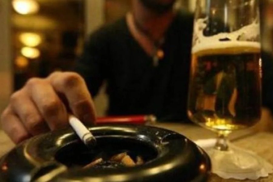 Θεσσαλονίκη: Μπαράζ παραβάσεων του αντικαπνιστικού νόμου σε μαγαζιά