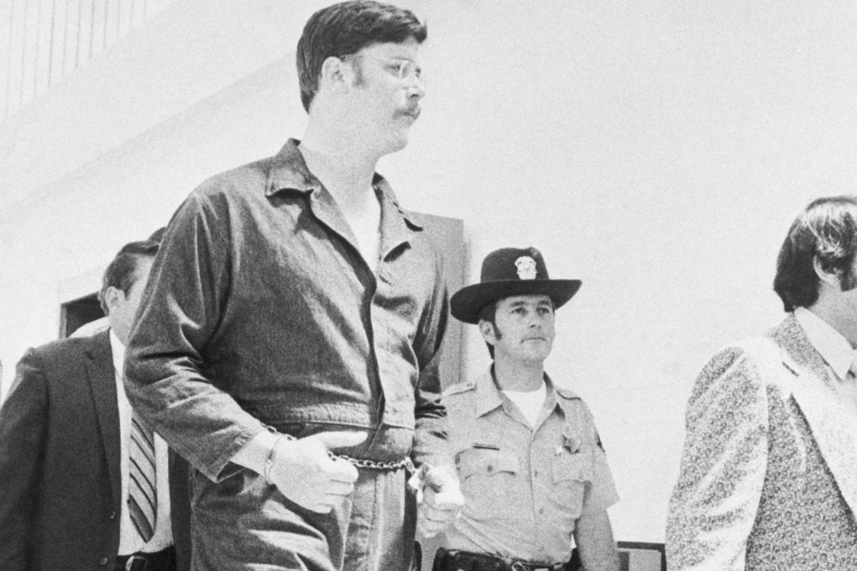 Ο δολοφόνος που έπινε τις μπίρες του παρέα με τους αστυνομικούς που τον έψαχναν