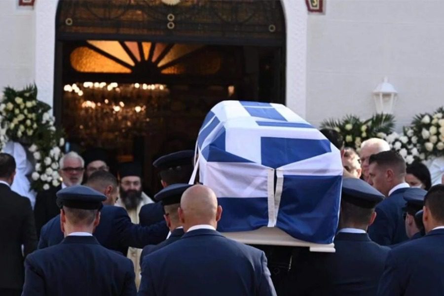 Κηδεία πιλότων: Τραγική φιγούρα ο πατέρας του Τουρούτσικα ‑ «Παιδί μου!»