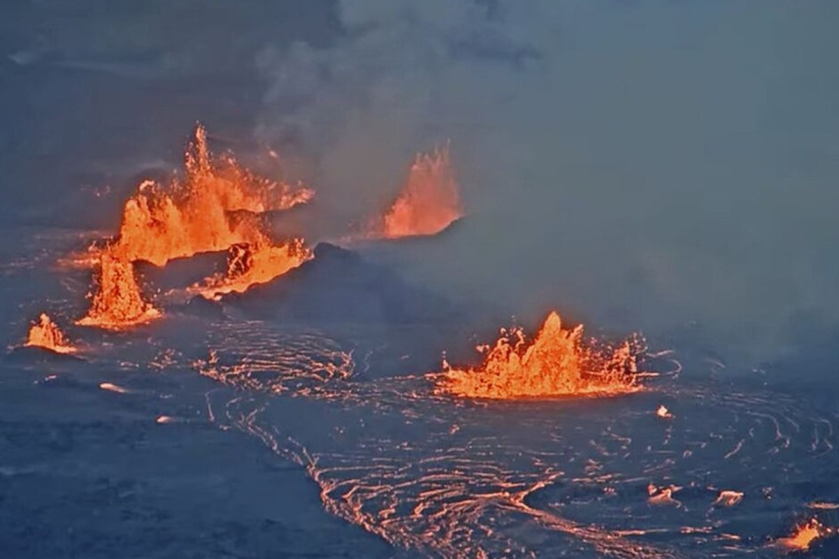 Εντυπωσιακές εικόνες της έκρηξης του ηφαιστείου Κιλαουέα στη Χαβάη