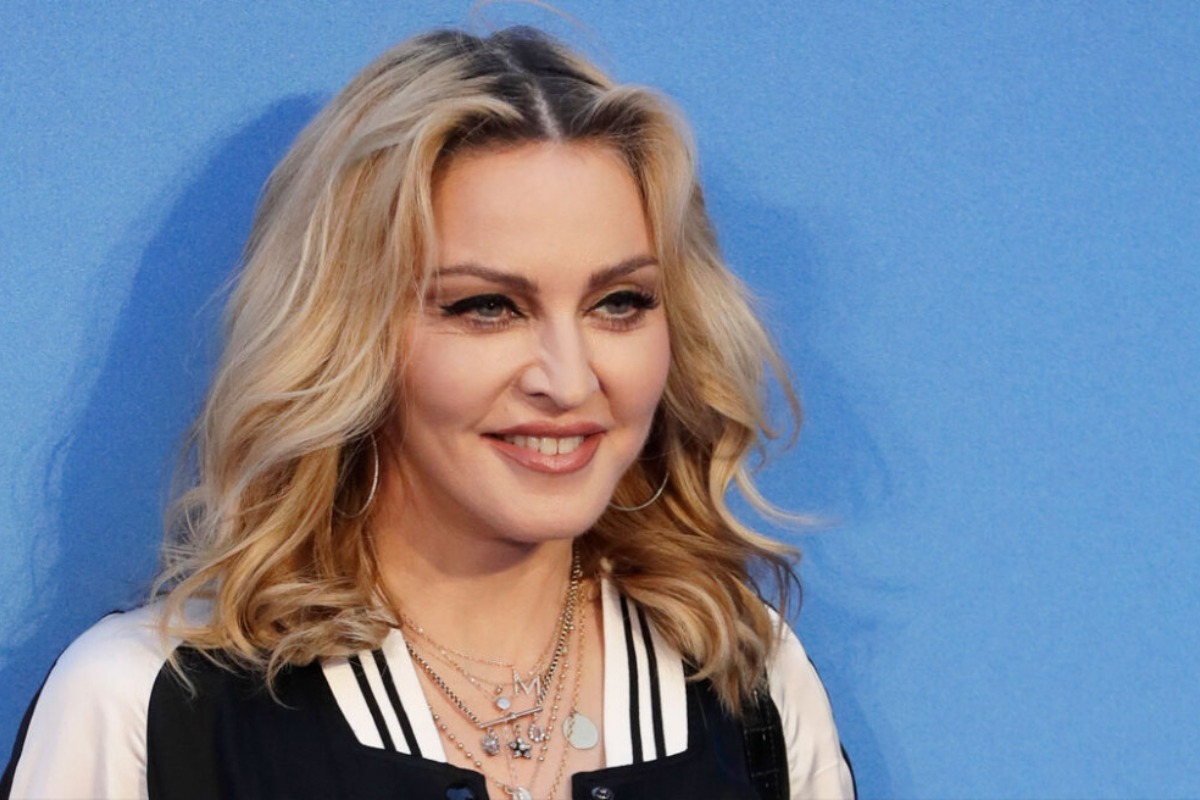 Η Μαντόνα προσκαλεί κόσμο σε συναυλία με «προκλητικές» φωτογραφίες