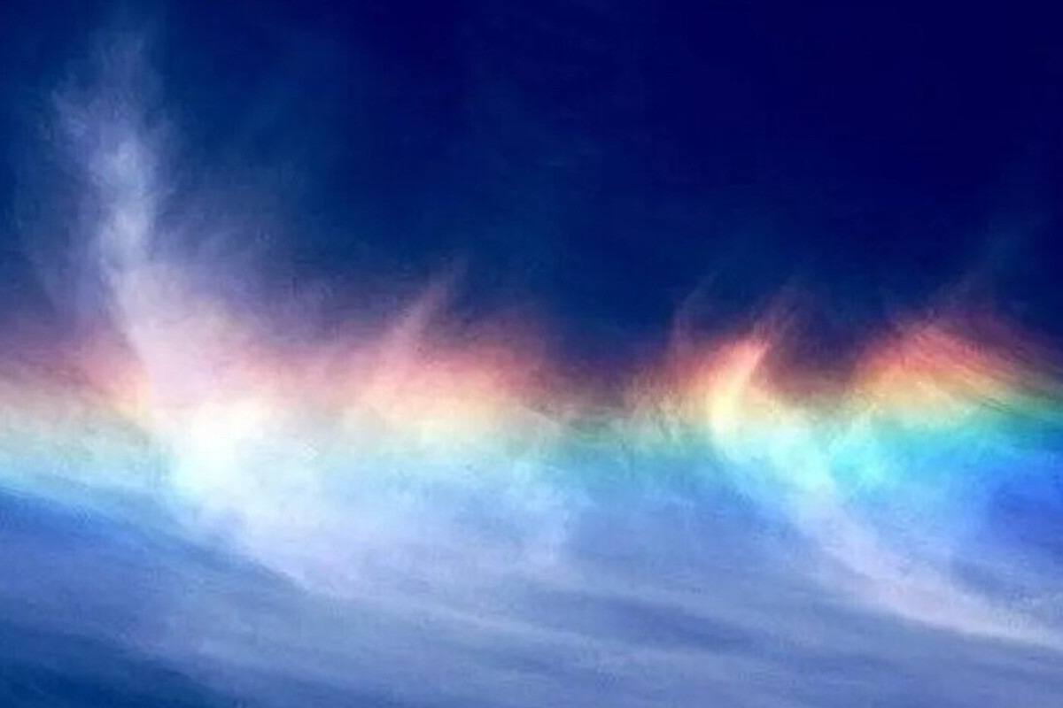 Firε Rainbow: Τι είναι το σπάνιο φαινόμενο που εμφανίστηκε την Τετάρτη - Firε rainbow, το σπάνιο φαινόμενο που εμφανίστηκε στον ουρανό