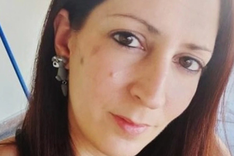 Πέθανε η 41χρονη Όλγα που ξυλοκοπήθηκε βάναυσα από τον σύντροφό της στην Αργυρούπολη