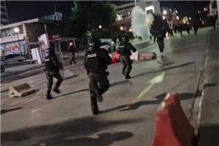 Επεισόδια έξω από το ΑΠΘ μετά την εκκένωση της κατάληψης από τα ΜΑΤ