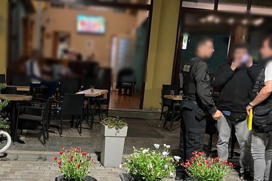 Αγρίνιο: Μαχαιρώματα σε καφετέρια εξαιτίας μιας παρατήρησης