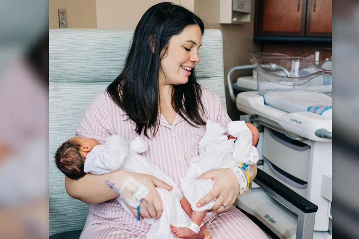 Σπάνιο φαινόμενο: 32χρονη γέννησε δύο μωρά, από δύο μήτρες, σε δύο ημέρες