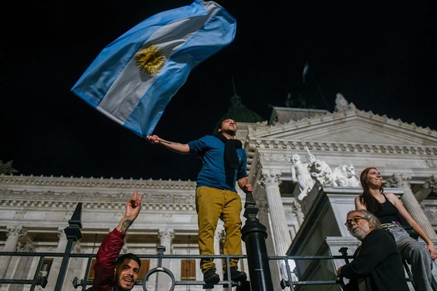 Μαζικές διαδηλώσεις στην Αργεντινή για το πρόγραμμα λιτότητας