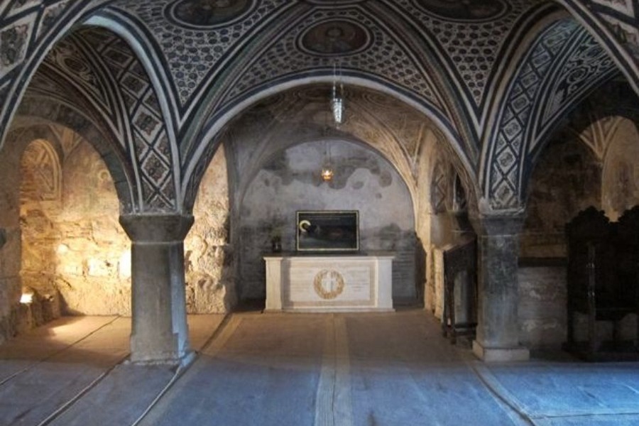Μονή του Οσίου Λουκά: Το σπουδαιότερο βυζαντινό μνημείο της Ελλάδας του 11ου αιώνα που πήρε φωτιά