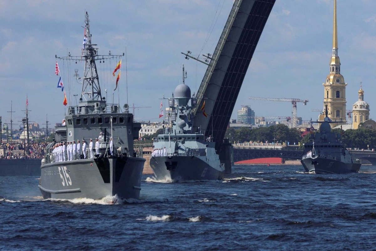 Η Ρωσία στέλνει φρεγάτα με υπερηχητικούς πυραύλους στη Μεσόγειο