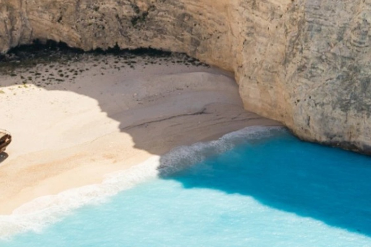 Οριστικό: Η διάσημη ελληνική παραλία που θα παραμείνει και φέτος κλειστή - Τι προβλέπει η Κοινή Υπουργική Απόφαση