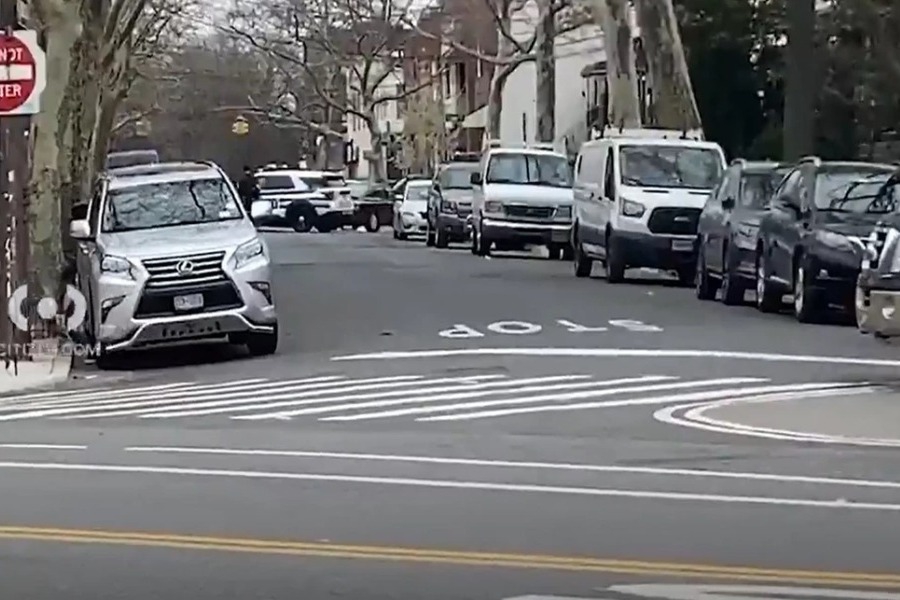 Περίεργο δυστύχημα στη Νέα Υόρκη: Ηλικιωμένη χτυπήθηκε από το αυτοκίνητο της και πέθανε