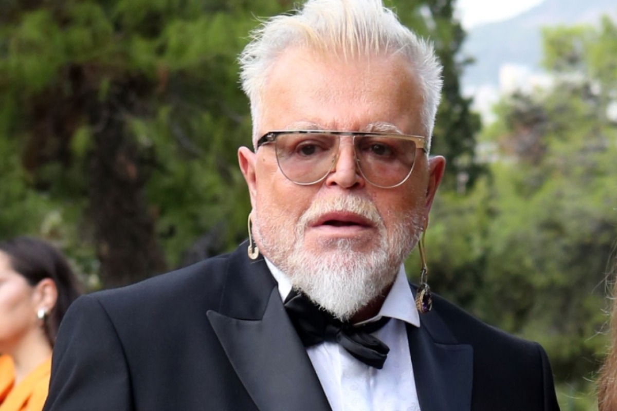 Ο Νίκος Αποστολόπουλος παντρεύεται τον σύντροφό του