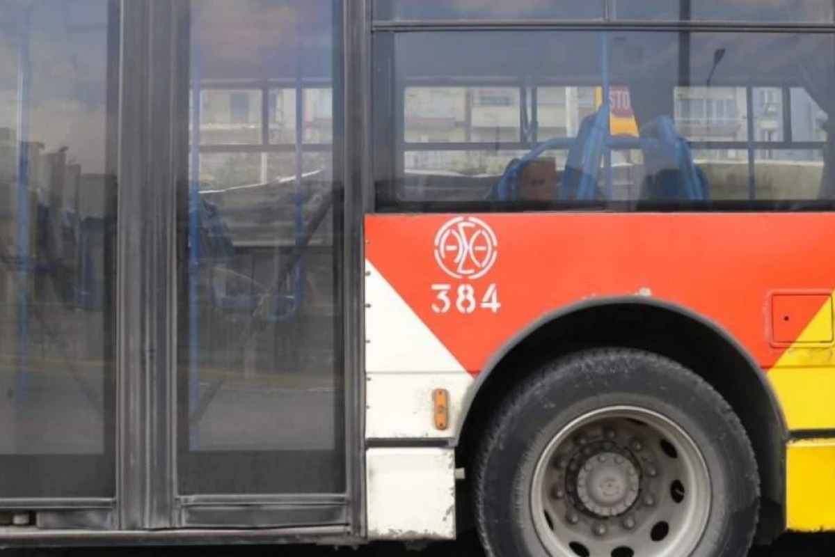Θεσσαλονίκη: Συνελήφθη 69χρονος που έκανε ασελγεiς χειρονομίες σε νεαρά κορίτσια μέσα σε λεωφορείο