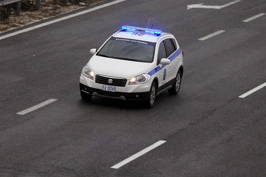 Oδηγούσε μεθυσμένος και ανάποδα για τέσσερα χιλιόμετρα στην Αθηνών ‑ Θεσσαλονίκης