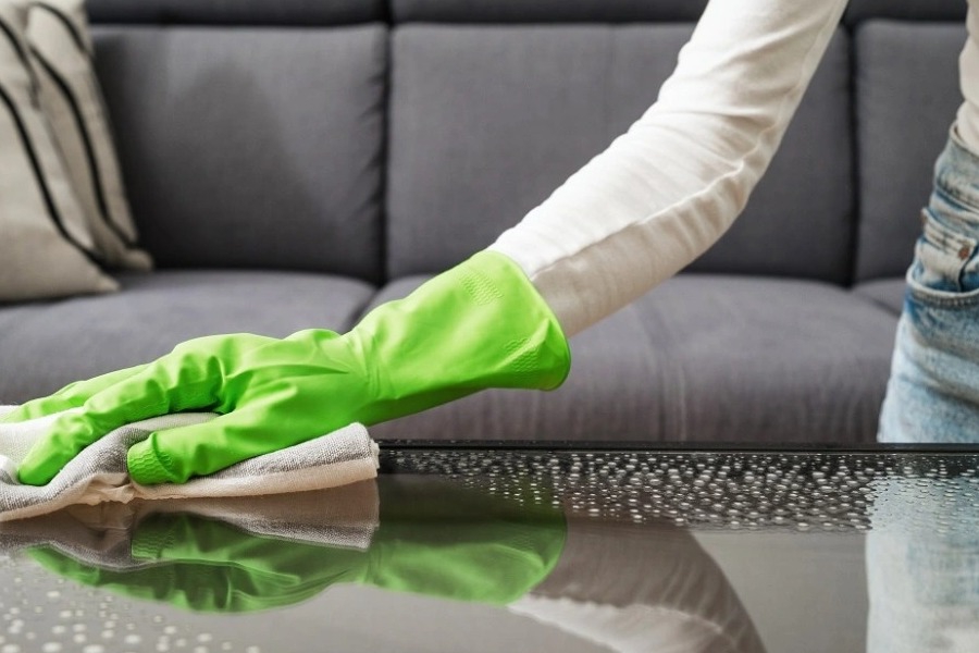 Αθωώθηκε η οικιακή βοηθός που είχε πάρει σχεδόν 2.000 ευρώ από το σπίτι της εργοδότριάς της