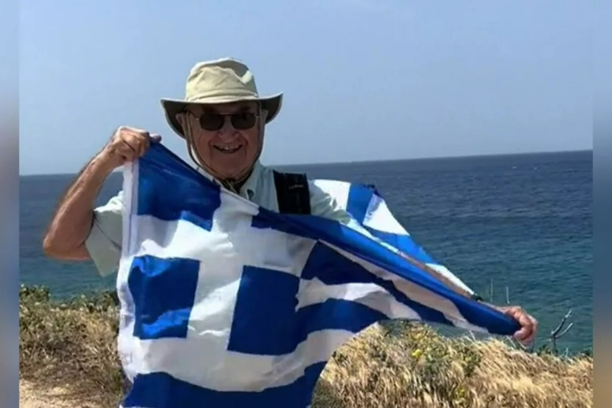 Συγκινητικό βίντεο: Viral έγινε 89χρονος ομογενής που επισκέφθηκε για πρώτη φορά την Ελλάδα