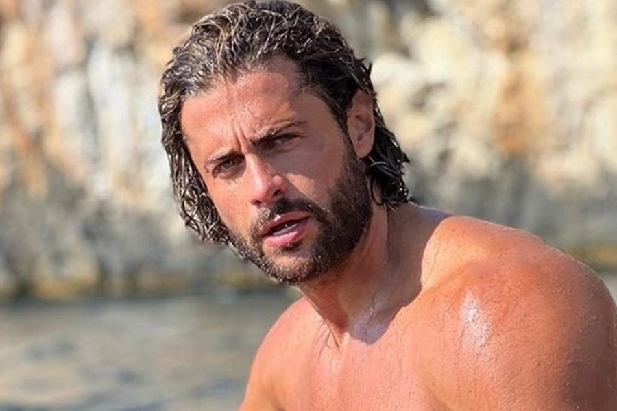 Survivor: «Αν ο Βασάλος θέλει να ισιώνει τα κοτσιδάκια του να πάει σε άλλο παιχνίδι»