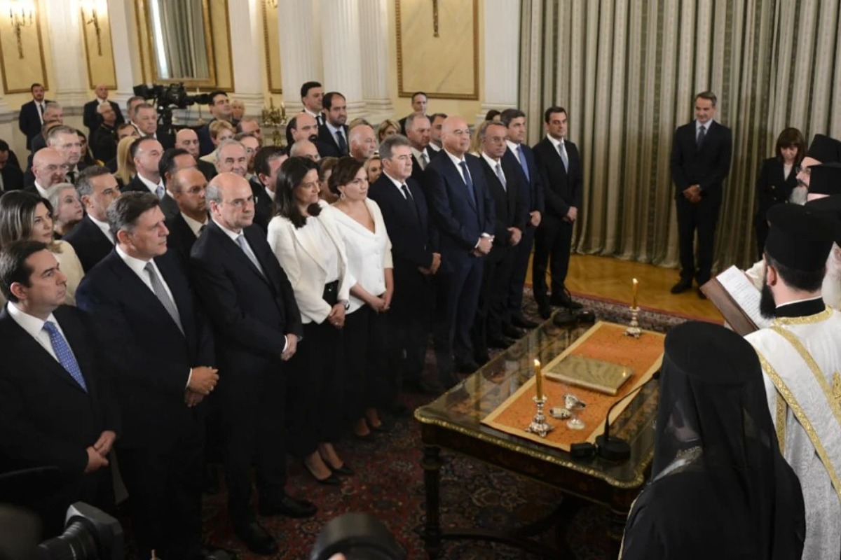Ορκίστηκαν οι νέοι υπουργοί και υφυπουργοί στο Προεδρικό Μέγαρο