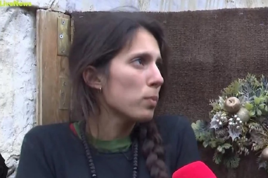 Τα γυρίζει ο «παλαιοχριστιανός» Μανώλης για την κόρη του και τον Κλεομένη