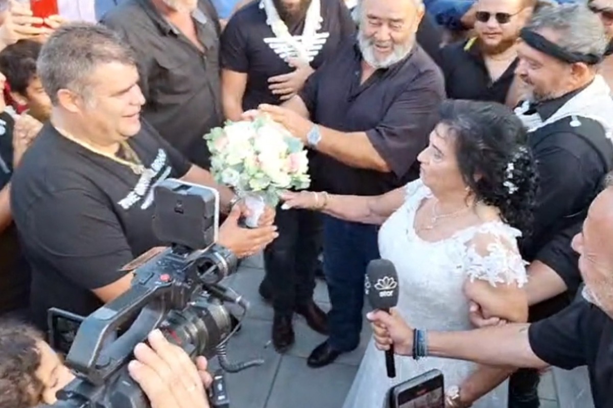Κρήτη: Παντρεύτηκαν η 82χρονη Παρασκιώ και ο 41χρονος Κωστής
