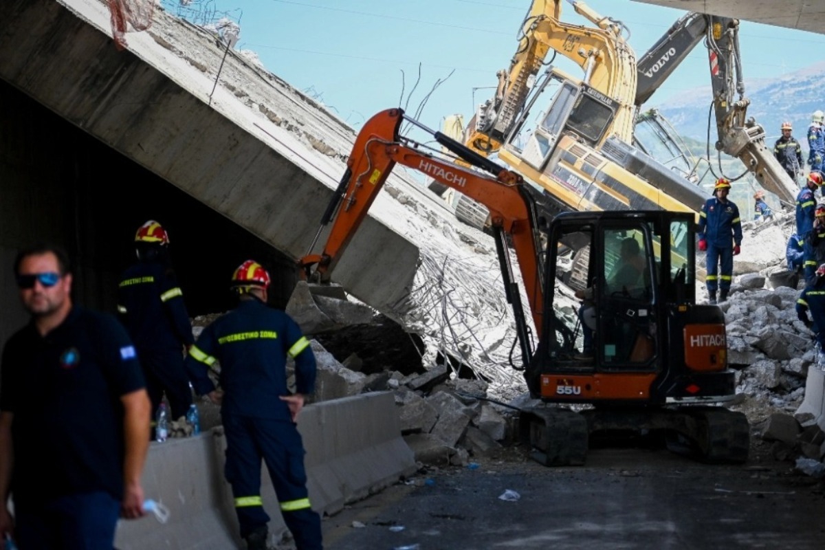 Πέθανε ο 22χρονος από την πτώση της γέφυρας στην Πάτρα